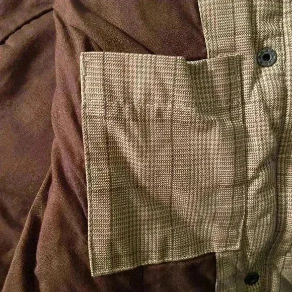 Tommy Hilfiger quilted vest for cold weather. - Picture 5 of 6